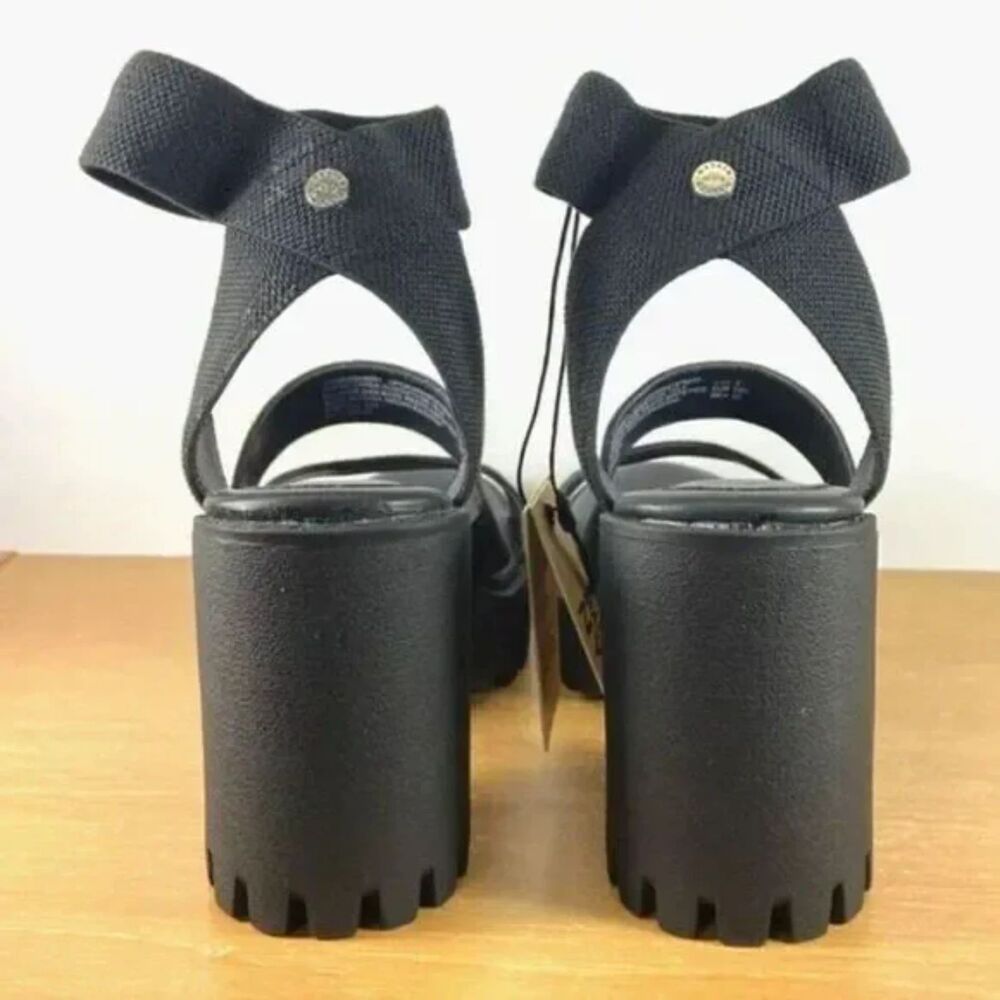 Size: 9 1/2 . Lug Block 4" Heel Sandals .. TRP Outsole . Textile Upper - Picture 7 of 10